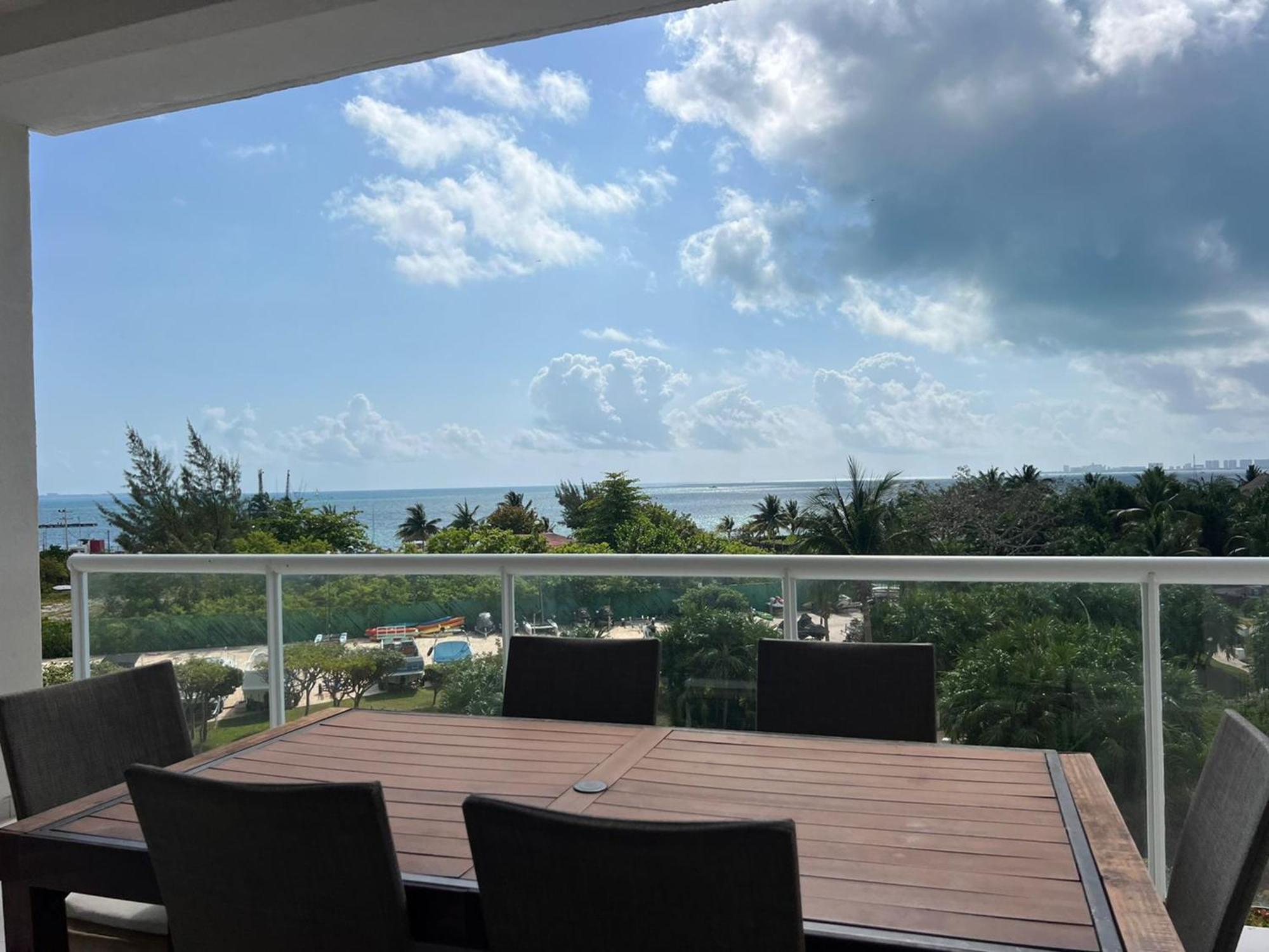 New Beachfront Luxury Apartments Канкун Экстерьер фото