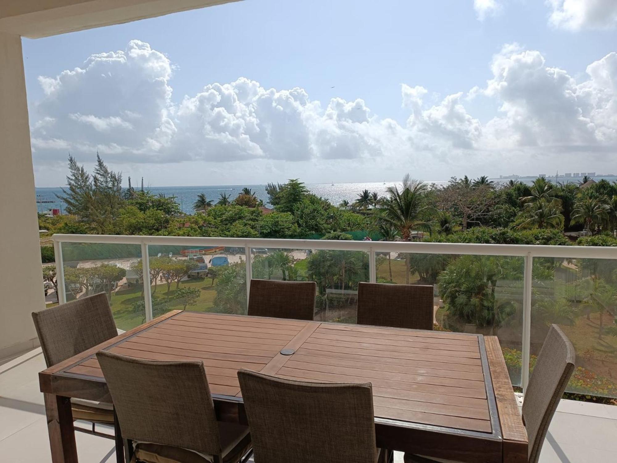 New Beachfront Luxury Apartments Канкун Экстерьер фото