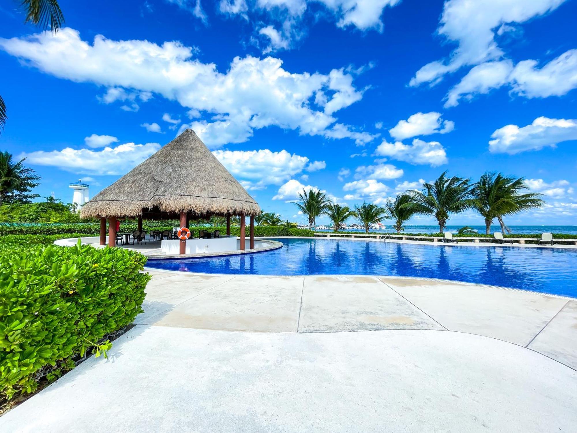 New Beachfront Luxury Apartments Канкун Экстерьер фото