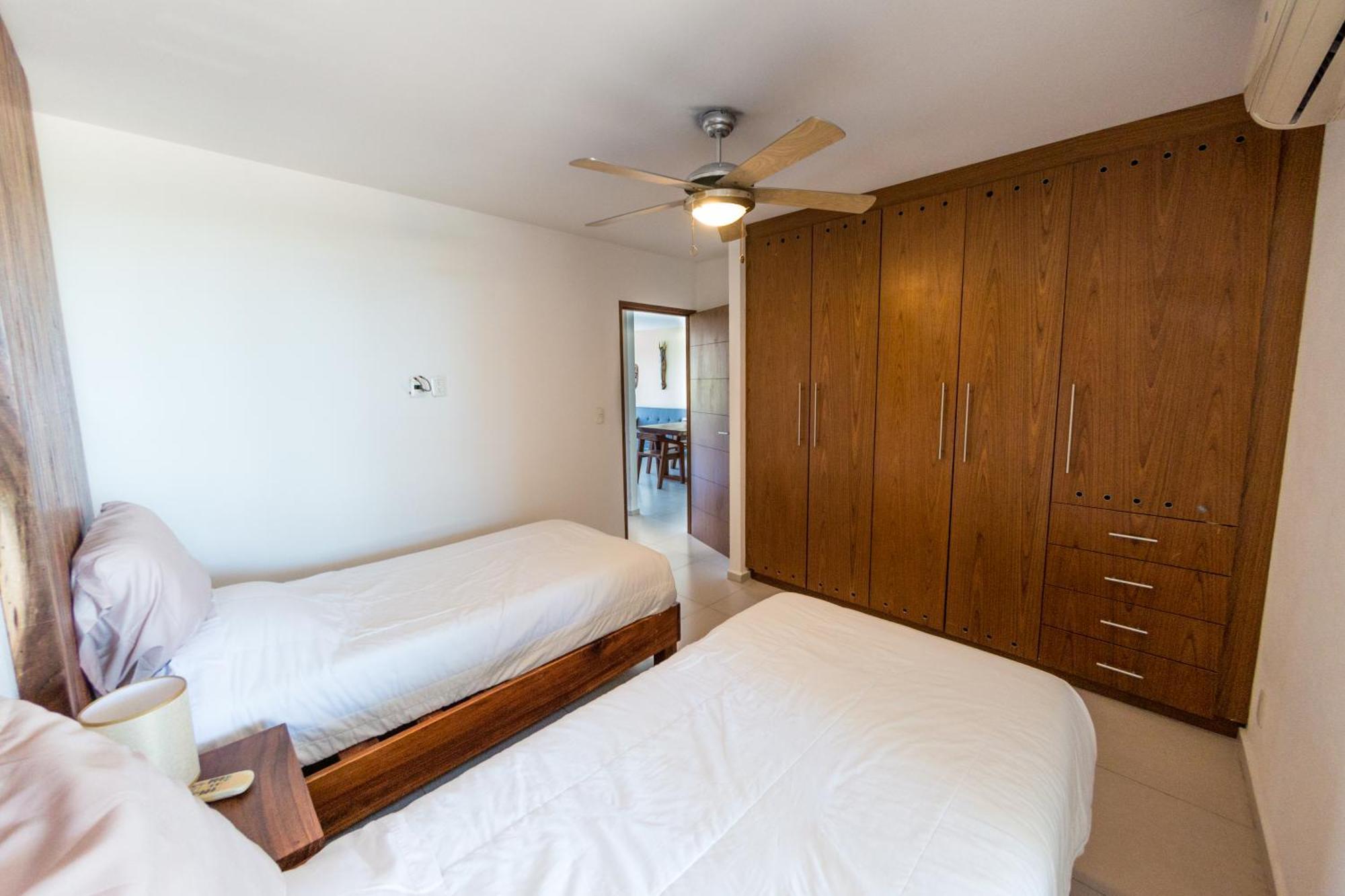 New Beachfront Luxury Apartments Канкун Экстерьер фото