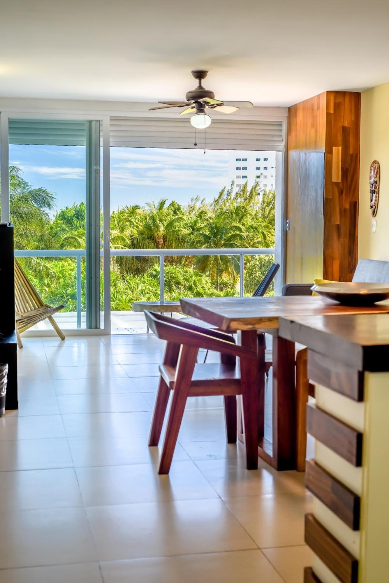 New Beachfront Luxury Apartments Канкун Экстерьер фото