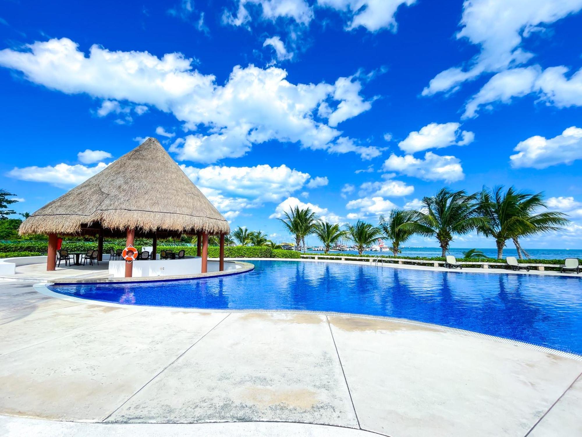 New Beachfront Luxury Apartments Канкун Экстерьер фото