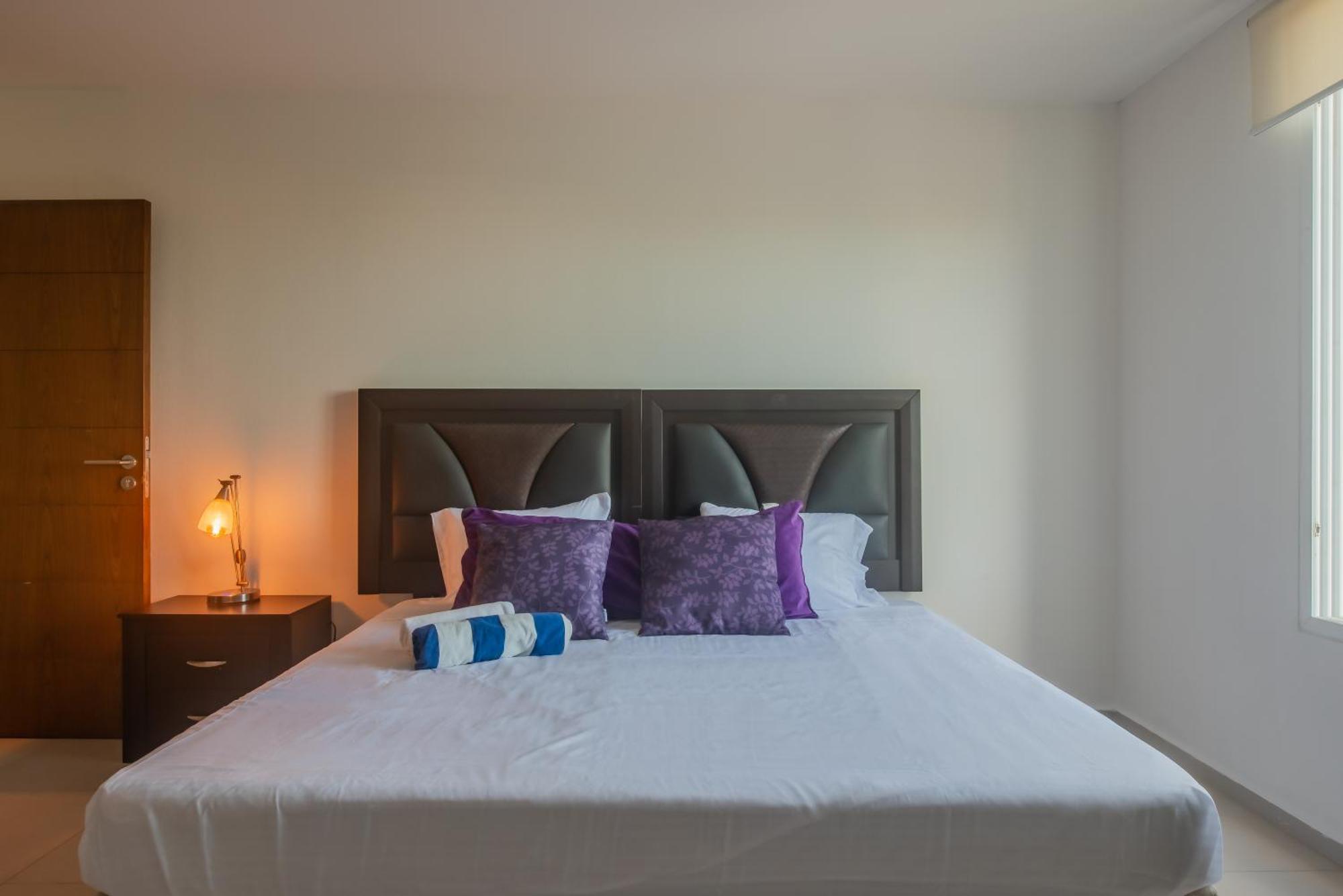 New Beachfront Luxury Apartments Канкун Экстерьер фото