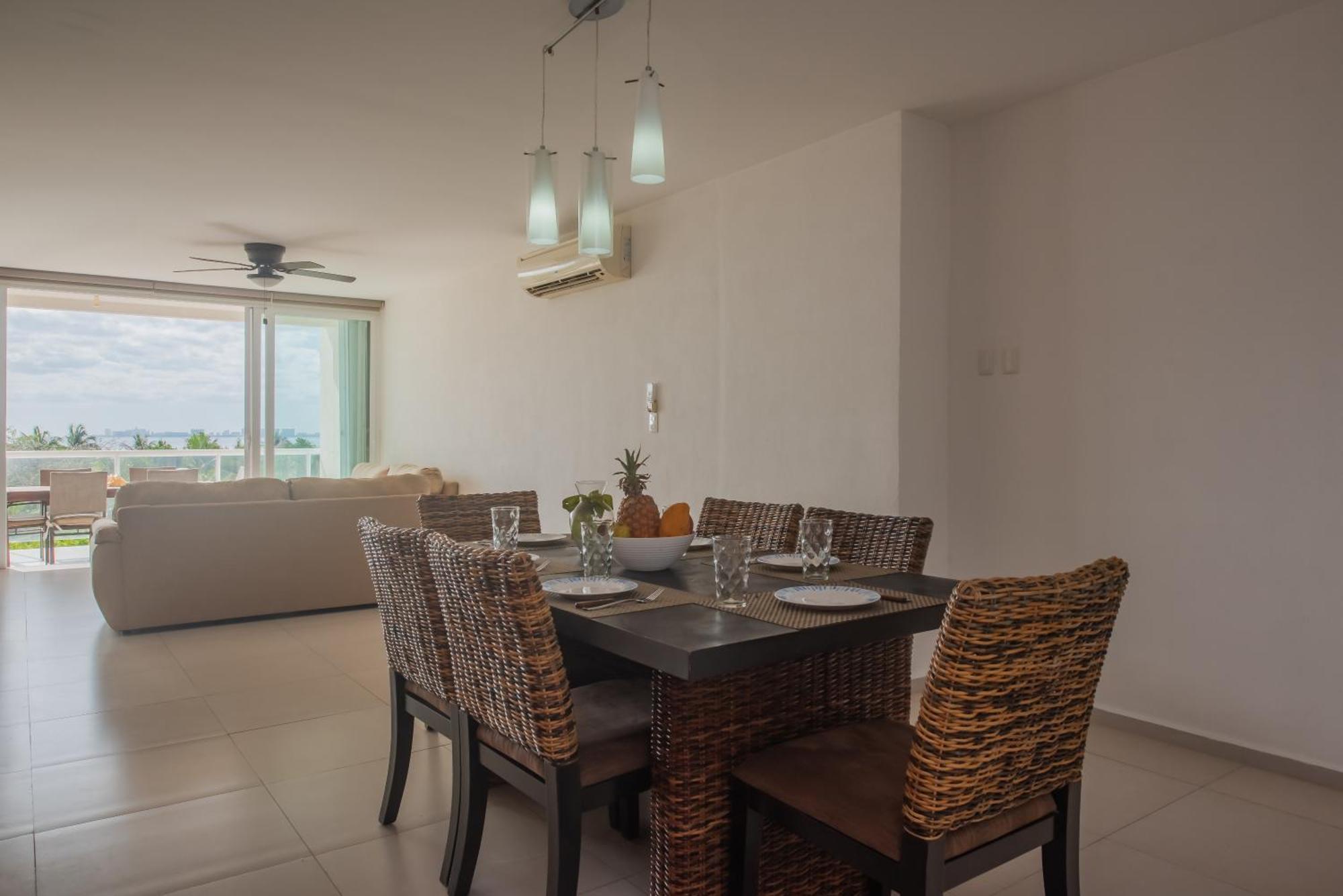 New Beachfront Luxury Apartments Канкун Экстерьер фото